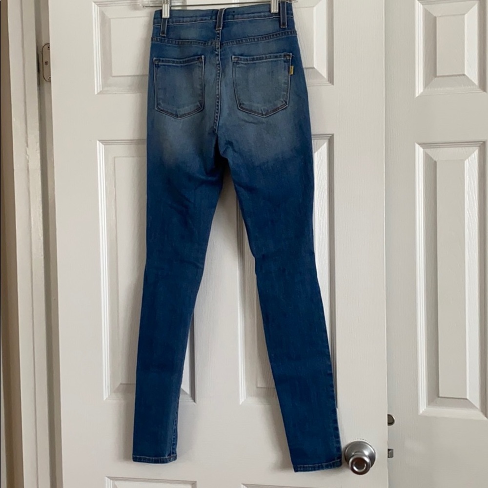 Vibrant 👖 - Picture 2 of 10